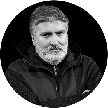 Regizor tehnic scenă - Dan COJOCARU Regizor tehnic scenă - Dan COJOCARU